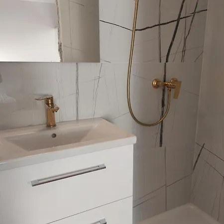 Amelie Apartment